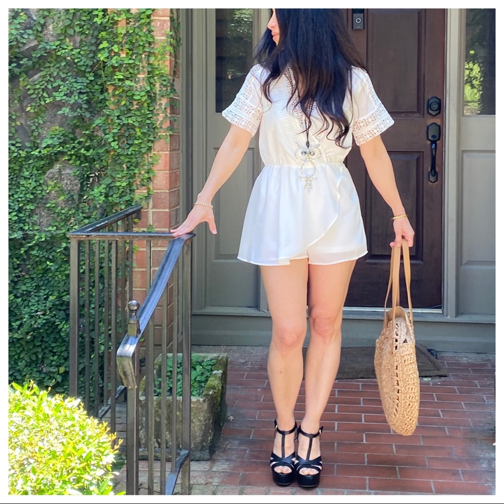 STEP INTO SPRING WHITE CHIC ROMPER - Picture 2 of 8
